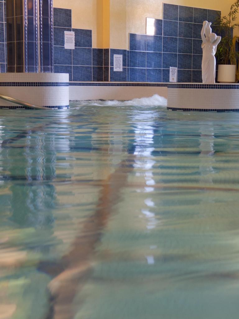 Find casual and NSA sex dating in Macroom. With hundreds of members in Macroom, Cork - all interested in fuck buddies, NSA and casual encounters. Casual Sex Dates in Macroom. Discover Casual Encounters